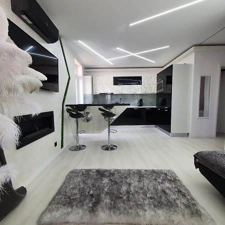 Noah Residence Άλμπα Ιούλια Εξωτερικό φωτογραφία
